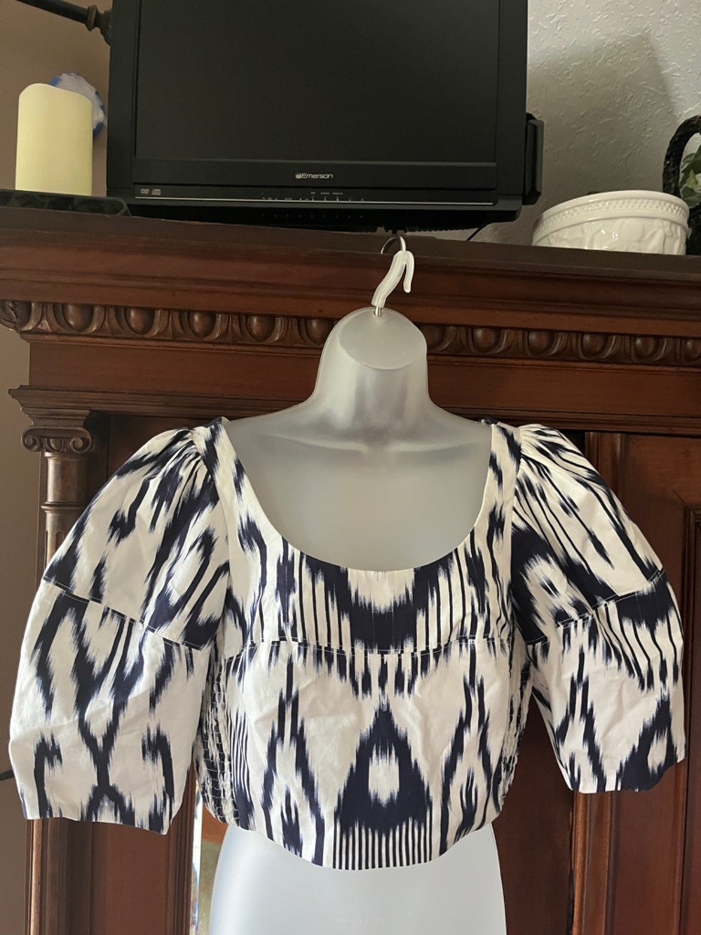 NWT - Rebecca Taylor Navy and White Patterned Puff-Sleeve Crop Top
